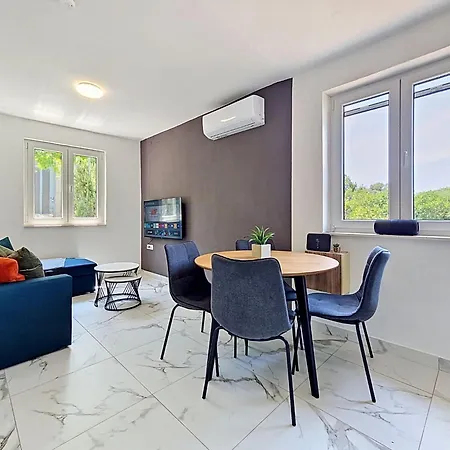 Aurora By Interhome
